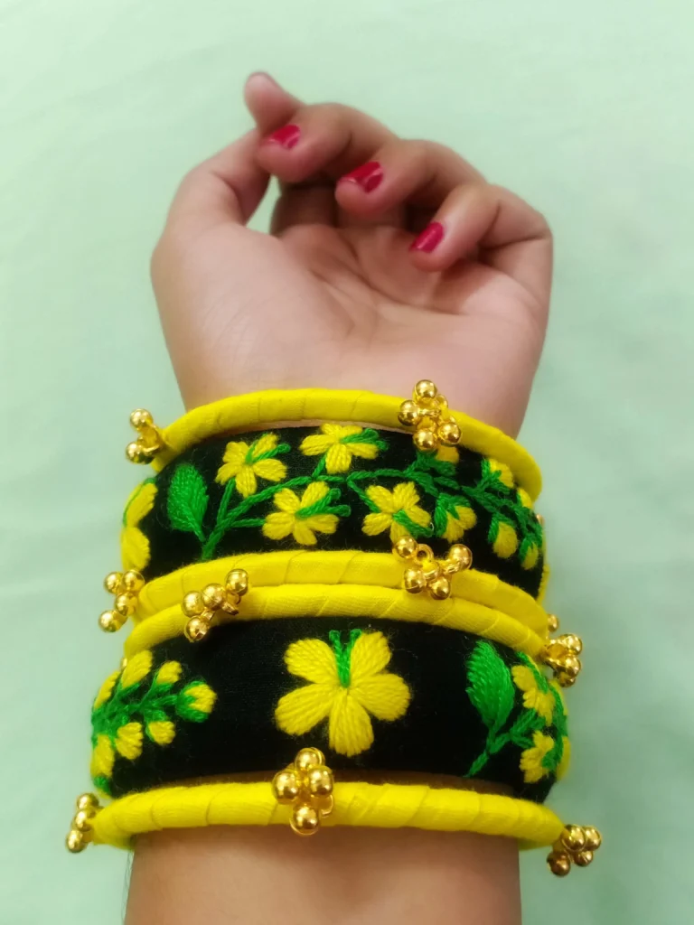 Sonalu Flower Bangle Set